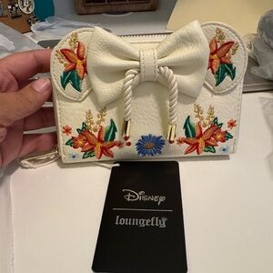 Loungefly Cream Floral Bow Wallet